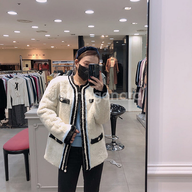 레니본 79만원데 진주 샤넬 무스탕 코트--1